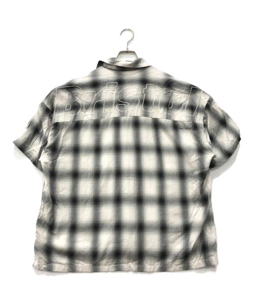 F.C.Real Bristol（エフシーレアルブリストル）F.C.Real Bristol (エフシーレアルブリストル) BIG LOGO S/S BAGGY SHIRT グレー サイズ:Mの古着・服飾アイテム