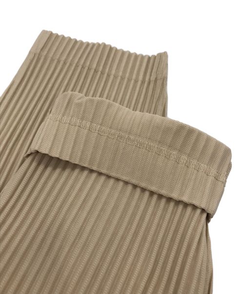 HOMME PLISSE ISSEY MIYAKE（オム プリッセ イッセイ ミヤケ）HOMME PLISSE ISSEY MIYAKE (オムプリッセ イッセイ ミヤケ) MONTHLY COLOR APRIL ベージュ サイズ:3の古着・服飾アイテム