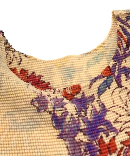 me ISSEY MIYAKE（ミーイッセイ ミヤケ）me ISSEY MIYAKE (ミーイッセイ ミヤケ) ブラウス ベージュ サイズ:FREEの古着・服飾アイテム