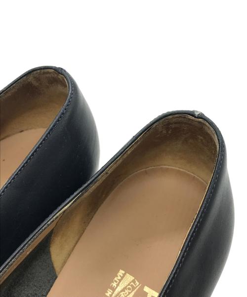 Salvatore Ferragamo（サルヴァトーレ フェラガモ）Salvatore Ferragamo (サルヴァトーレ フェラガモ) PIMA30 パンプス ネイビー サイズ:25の古着・服飾アイテム