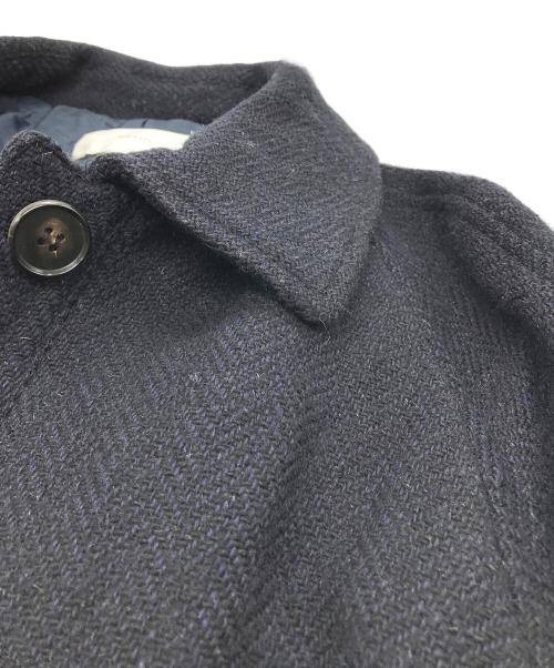 Mhairi（マイリ）Mhairi (マイリ) ヘリンボンステンカラーコート ネイビー サイズ:38の古着・服飾アイテム