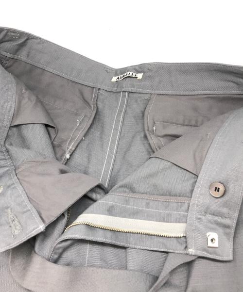 AURALEE（オーラリー）AURALEE (オーラリー) WASHED FINX LIGHT BIG CHINO SHORTS グレー サイズ:4の古着・服飾アイテム