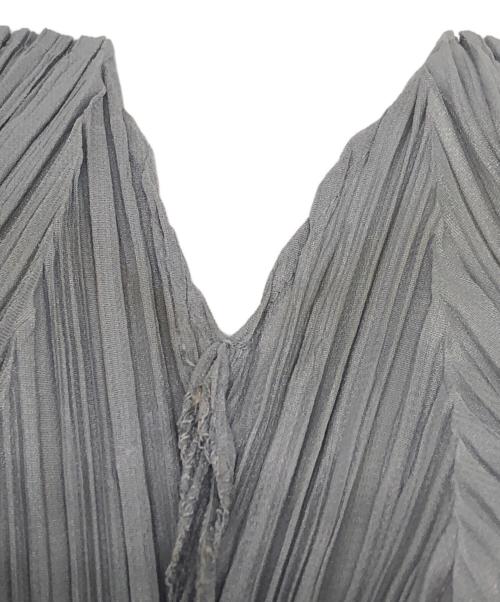 PLEATS PLEASE（プリーツプリーズ）PLEATS PLEASE (プリーツプリーズ) プリーツブラウス グレー サイズ:Lの古着・服飾アイテム