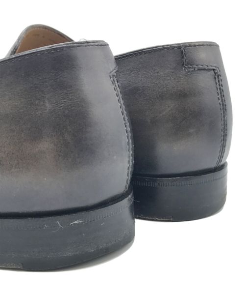 Berluti（ベルルッティ）Berluti (ベルルッティ) カーシヴ ガレ レザー ローファー グレー サイズ:7 1/2の古着・服飾アイテム
