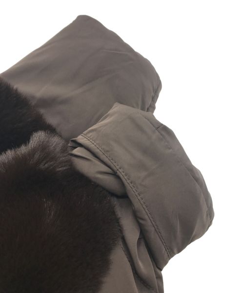 ELISABETTA FRANCHI（エリザベッタフランキ）ELISABETTA FRANCHI (エリザベッタフランキ) ベルト付ダウンコート グリーン サイズ:40の古着・服飾アイテム