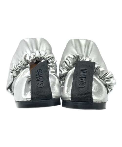 GANNI（ガニー）Ganni (ガニー) パンプス シルバー サイズ:23の古着・服飾アイテム