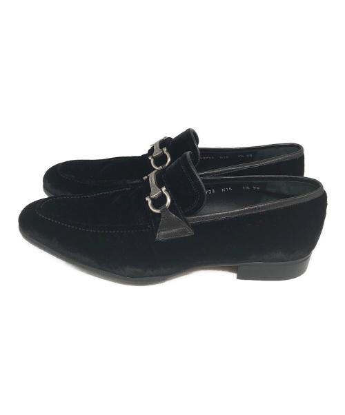Salvatore Ferragamo（サルヴァトーレ フェラガモ）Salvatore Ferragamo (サルヴァトーレ フェラガモ) ベロアビットローファー ブラック サイズ:6 1/2EEの古着・服飾アイテム