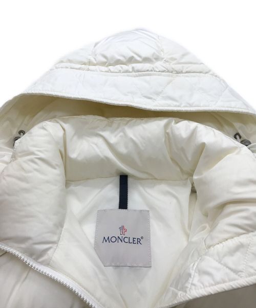 MONCLER（モンクレール）MONCLER (モンクレール) ダウンジャケット ホワイトの古着・服飾アイテム