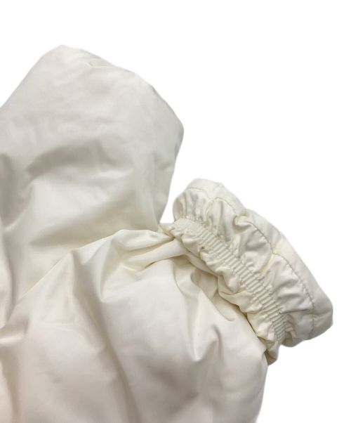 MONCLER（モンクレール）MONCLER (モンクレール) ダウンジャケット ホワイトの古着・服飾アイテム