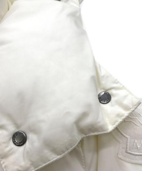 MONCLER（モンクレール）MONCLER (モンクレール) ダウンジャケット ホワイトの古着・服飾アイテム