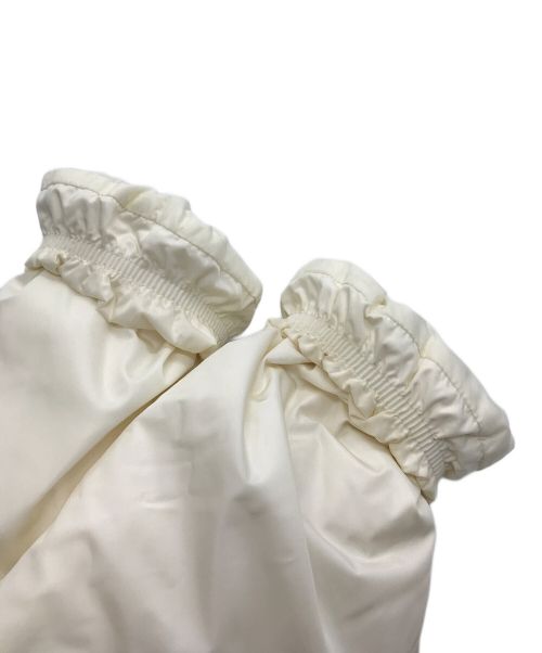 MONCLER（モンクレール）MONCLER (モンクレール) ダウンジャケット ホワイトの古着・服飾アイテム