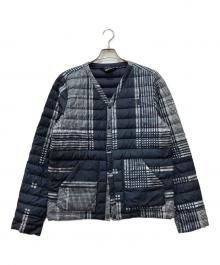 THE NORTH FACE（ザ ノース フェイス）の古着「総柄ダウンジャケット」｜ネイビー