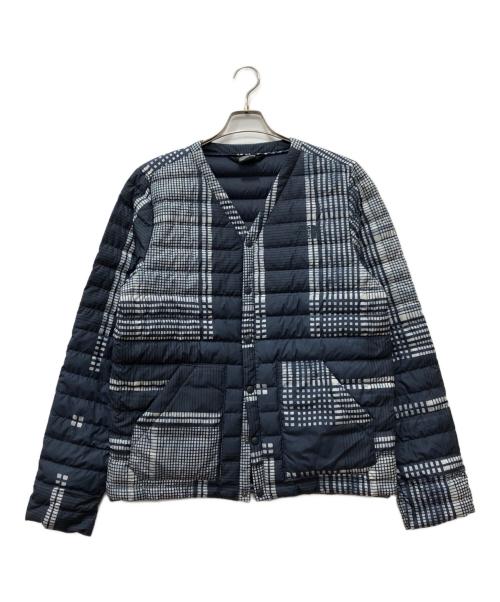 THE NORTH FACE（ザ ノース フェイス）THE NORTH FACE (ザ ノース フェイス) 総柄ダウンジャケット ネイビー サイズ:Mの古着・服飾アイテム