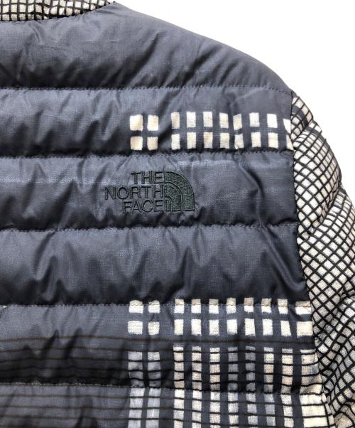 THE NORTH FACE（ザ ノース フェイス）THE NORTH FACE (ザ ノース フェイス) 総柄ダウンジャケット ネイビー サイズ:Mの古着・服飾アイテム