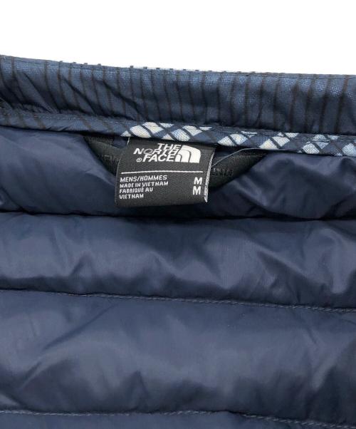 THE NORTH FACE（ザ ノース フェイス）THE NORTH FACE (ザ ノース フェイス) 総柄ダウンジャケット ネイビー サイズ:Mの古着・服飾アイテム