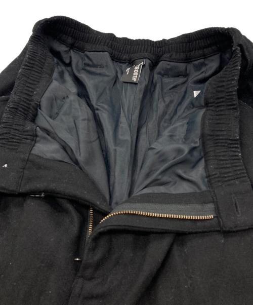 TIGHTBOOTH PRODUCTION（タイトブースプロダクション）TIGHTBOOTH PRODUCTION (タイトブースプロダクション) WOOL BAGGY SLACKS ブラック サイズ:Lの古着・服飾アイテム