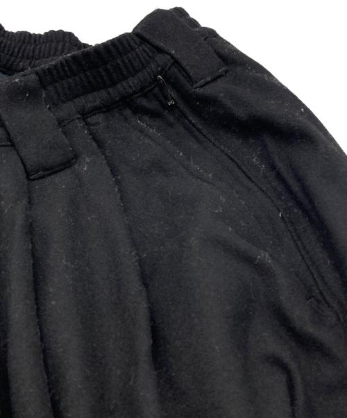 TIGHTBOOTH PRODUCTION（タイトブースプロダクション）TIGHTBOOTH PRODUCTION (タイトブースプロダクション) WOOL BAGGY SLACKS ブラック サイズ:Lの古着・服飾アイテム