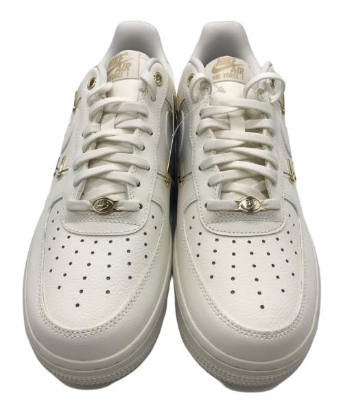 NIKE（ナイキ）NIKE (ナイキ) AIR FORCE 1 ‘07 LX オフホワイト サイズ:26.5 未使用品の古着・服飾アイテム