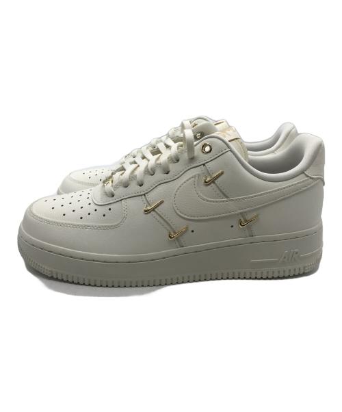 NIKE（ナイキ）NIKE (ナイキ) AIR FORCE 1 ‘07 LX オフホワイト サイズ:26.5 未使用品の古着・服飾アイテム