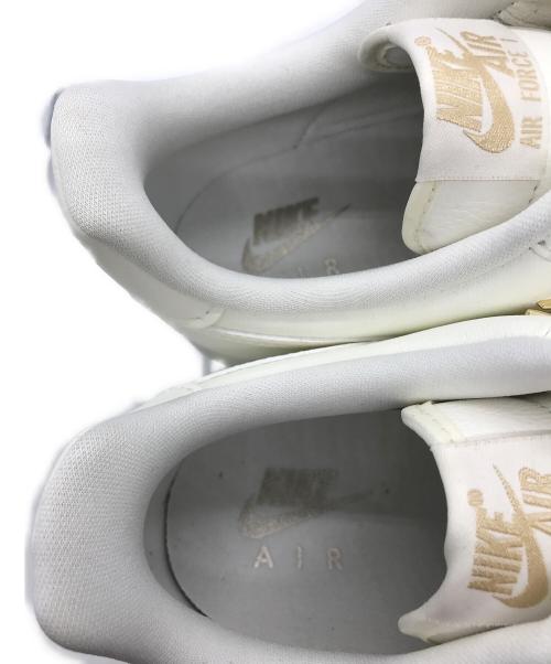 NIKE（ナイキ）NIKE (ナイキ) AIR FORCE 1 ‘07 LX オフホワイト サイズ:26.5 未使用品の古着・服飾アイテム