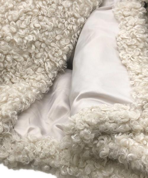 CLANE（クラネ）CLANE (クラネ) TANAKA MINAMI (タナカミナミ) CURL FUR SHORT COAT アイボリー サイズ:1の古着・服飾アイテム