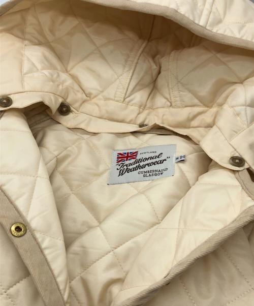 Traditional Weatherwear（トラディショナルウェザーウェア）Traditional Weatherwear (トラディショナルウェザーウェア) 2WAYキルティングジャケット アイボリー サイズ:36の古着・服飾アイテム