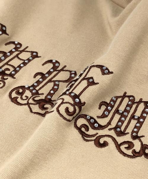 SUPREME（シュプリーム）Supreme (シュプリーム) Old English Rhinestone S/S Top ベージュ サイズ:XLの古着・服飾アイテム