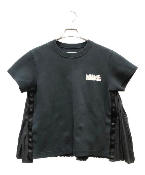 sacai（サカイ）sacai (サカイ) NIKE (ナイキ) ロント ロゴプリント バックプリーツ 半袖Tシャツ ブラック サイズ:Mの古着・服飾アイテム