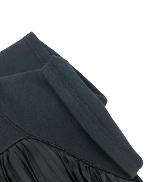 sacai（サカイ）sacai (サカイ) NIKE (ナイキ) ロント ロゴプリント バックプリーツ 半袖Tシャツ ブラック サイズ:Mの古着・服飾アイテム