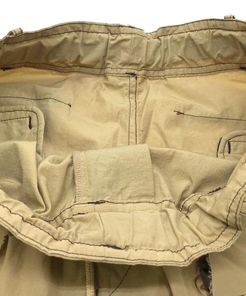 sulvam（サルバム）sulvam (サルバム) ナイロンデザインパンツ ベージュ サイズ:Mの古着・服飾アイテム