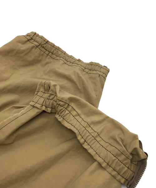 sulvam（サルバム）sulvam (サルバム) ナイロンデザインパンツ ベージュ サイズ:Mの古着・服飾アイテム