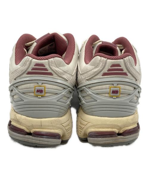 NEW BALANCE（ニューバランス）NEW BALANCE (ニューバランス) M1906RAS ベージュ×パープル サイズ:27cmの古着・服飾アイテム