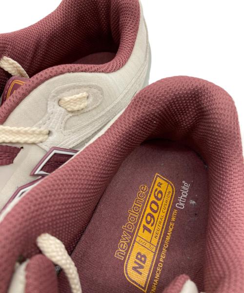 NEW BALANCE（ニューバランス）NEW BALANCE (ニューバランス) M1906RAS ベージュ×パープル サイズ:27cmの古着・服飾アイテム