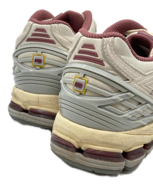 NEW BALANCE（ニューバランス）NEW BALANCE (ニューバランス) M1906RAS ベージュ×パープル サイズ:27cmの古着・服飾アイテム