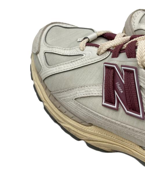 NEW BALANCE（ニューバランス）NEW BALANCE (ニューバランス) M1906RAS ベージュ×パープル サイズ:27cmの古着・服飾アイテム