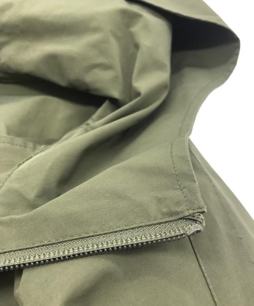 journal standard luxe（ジャーナルスタンダード ラックス）JOURNAL STANDARD LUXE (ジャーナルスタンダード リュクス) メモリータフタ フードブルゾン オリーブ サイズ:Mの古着・服飾アイテム