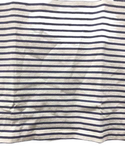 COMOLI（コモリ）COMOLI (コモリ) ボーダーボートネック ホワイト サイズ:2の古着・服飾アイテム