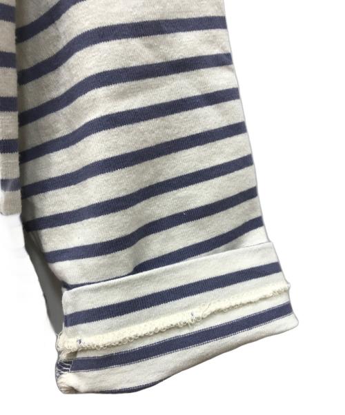 COMOLI（コモリ）COMOLI (コモリ) ボーダーボートネック ホワイト サイズ:2の古着・服飾アイテム