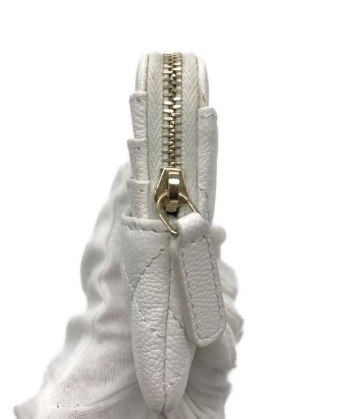 CHANEL（シャネル）CHANEL (シャネル) キャビアスキンラウンドコインケース ホワイトの古着・服飾アイテム