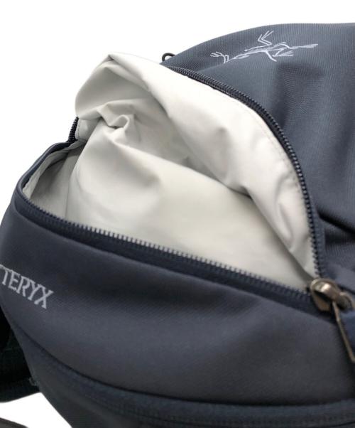 ARC'TERYX（アークテリクス）ARC'TERYX (アークテリクス) MANTIS 16バックパック ネイビーの古着・服飾アイテム