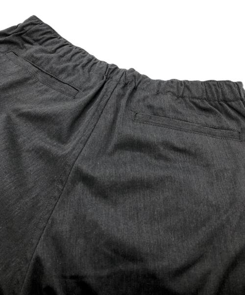 UNDERCOVER（アンダーカバー）UNDERCOVER (アンダーカバー) ピンクフロイド T/Cツイルイージーパンツ グレー サイズ:2の古着・服飾アイテム