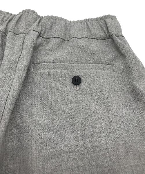 GALERIE VIE（ギャルリーヴィー）GALERIE VIE (ギャルリーヴィー) レーヨンウールデラヴェ 2タックギャザーパンツ グレー サイズ:36 未使用品の古着・服飾アイテム