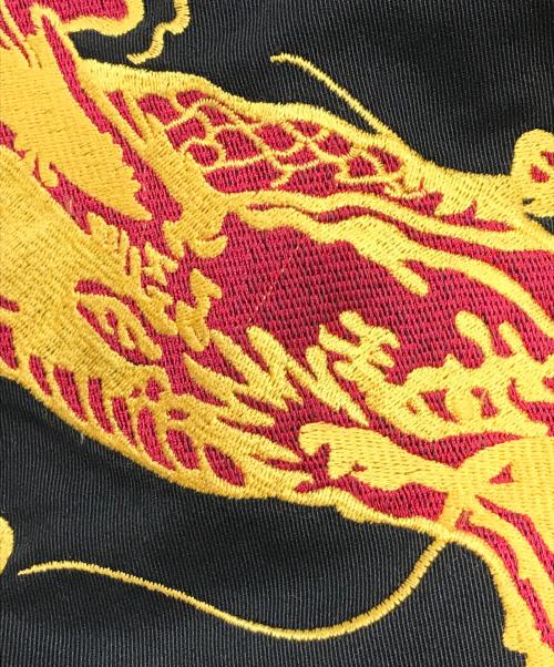 SUPREME（シュプリーム）Supreme (シュプリーム) dragon work pants ブラック サイズ:32の古着・服飾アイテム