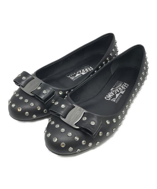 Salvatore Ferragamo（サルヴァトーレ フェラガモ）Salvatore Ferragamo (サルヴァトーレ フェラガモ) スタッズパンプス ブラック サイズ:6の古着・服飾アイテム