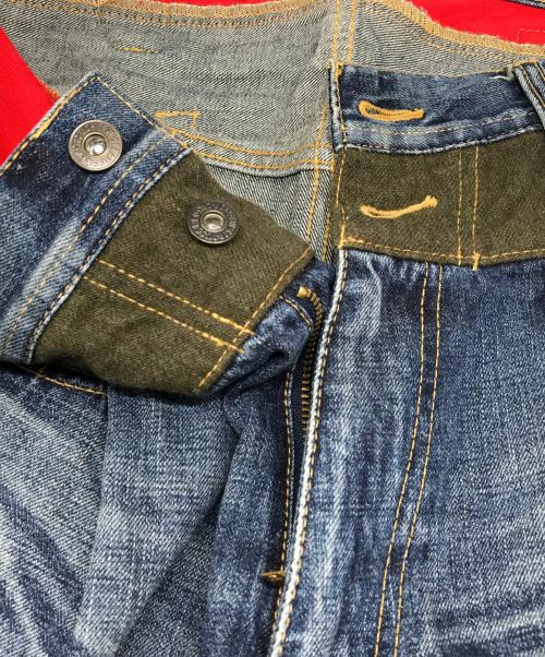 COMME des GARCONS JUNYA WATANABE MAN（コム デ ギャルソン ジュンヤ ワタナベ マン）COMME des GARCONS JUNYA WATANABE MAN (コム デ ギャルソン ジュンヤ ワタナベ マン) LEVI'S (リーバイス) ドッキングデニムパンツ インディゴ サイズ:Lの古着・服飾アイテム