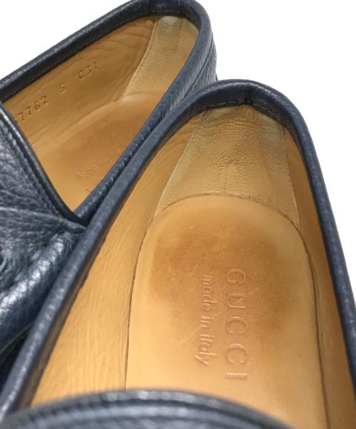 GUCCI（グッチ）GUCCI (グッチ) ビットローファー ネイビー サイズ:5の古着・服飾アイテム