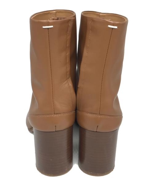 Maison Margiela（メゾンマルジェラ）Maison Margiela (メゾンマルジェラ) TABI ANKLE BOOKS ブラウン サイズ:35の古着・服飾アイテム