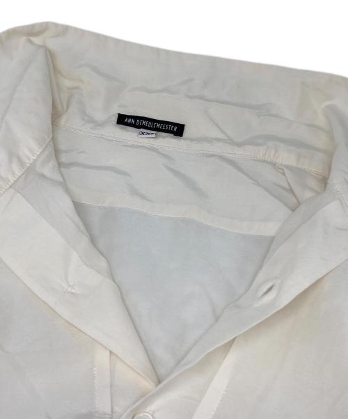 ANN DEMEULEMEESTER（アンドゥムルメステール）ANN DEMEULEMEESTER (アンドゥムルメステール) 長袖シャツ ベージュ サイズ:XXSの古着・服飾アイテム