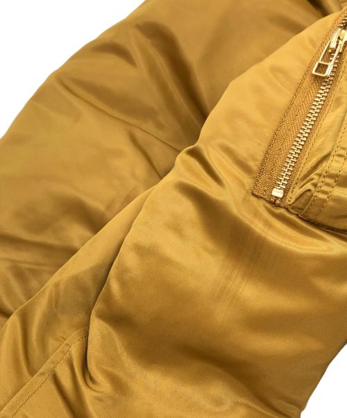 THEBONEZ（ザボーンズ）THEBONEZ (ザボーンズ) MA-1ジャケット ベージュ サイズ:Sの古着・服飾アイテム