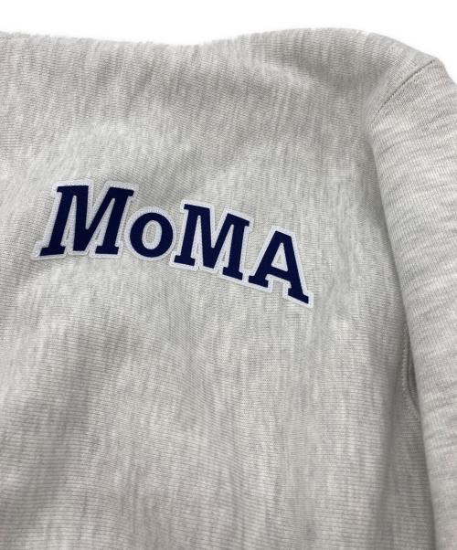 Champion REVERSE WEAVE（チャンピオン リバース ウィーブ）Champion REVERSE WEAVE (チャンピオン リバース ウィーブ) MoMA (モマ) ジップアップパーカー グレー サイズ:Mの古着・服飾アイテム